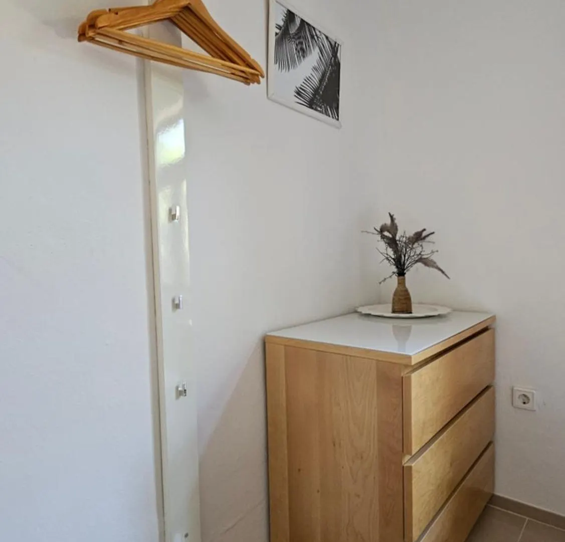 Apartment Vacation Home With Garden Povljana Kroatien