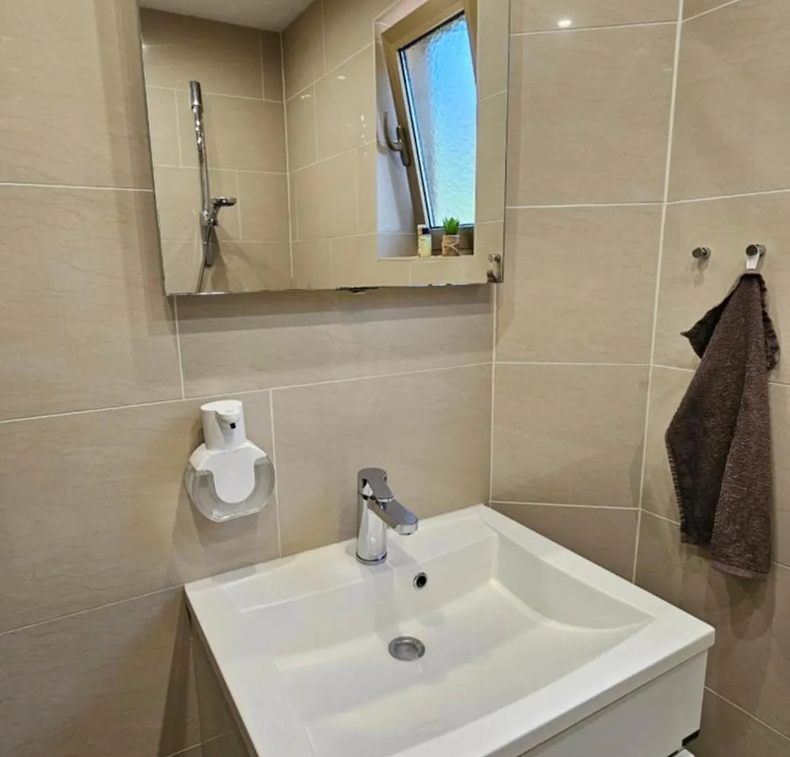 Vacation Home With Garden Povljana